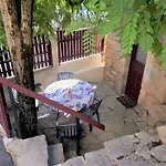 Le Vignou A Ste-enimie Prades (Lozere)