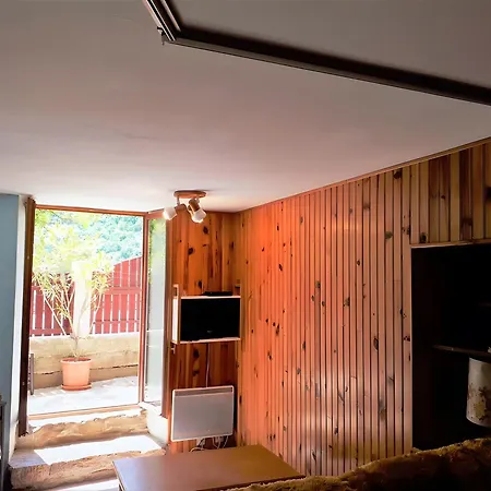 Le Vignou A Ste-enimie بيت للعطل